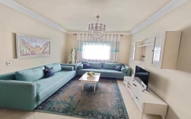 Luxury New 4 Bed Apart. -5 mins to Beach AL Tanger